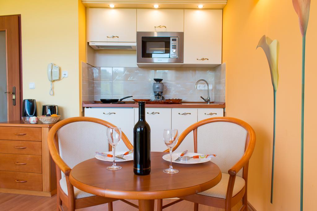 Karos Gold 813 Wellness Apartman 佐洛卡罗斯 外观 照片